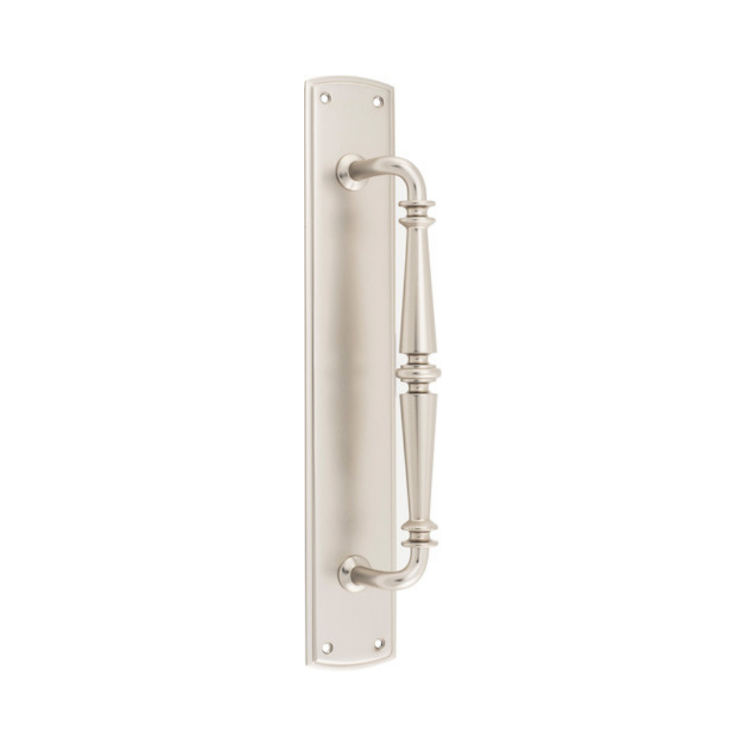 Sarlat Pull Handle on Backplate